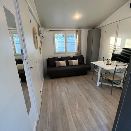 Mobil-Home Camping Oasis 罗克布伦河畔阿尔让 外观 照片